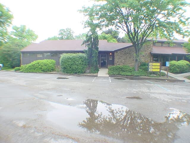 3200 Sycamore Ct, Columbus, IN for sale - Primary Photo - Image 1 of 1