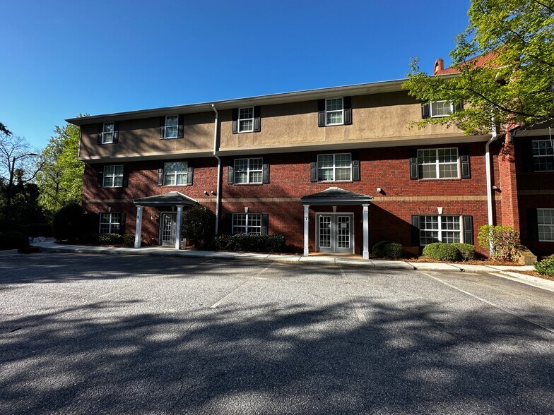 105 Whitehead Rd, Athens, GA 30606