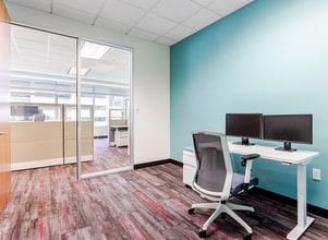 805 SW Broadway, Portland, OR for lease Building Photo- Image 1 of 6