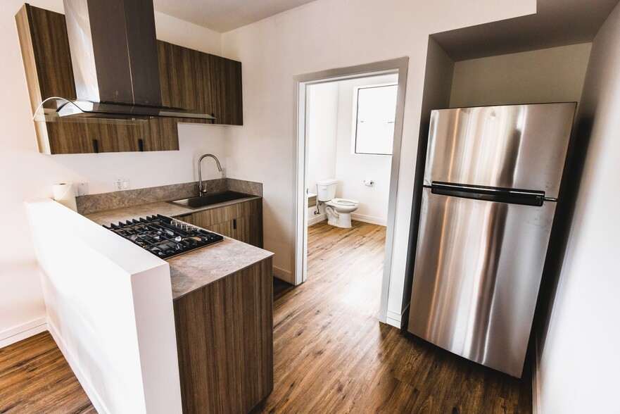 663 Old Mammoth Rd, Mammoth Lakes, CA for sale - Interior Photo - Image 2 of 5