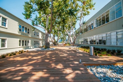 12101 W Bluff Creek Dr, Playa Vista, CA for lease - Building Photo - Image 3 of 11