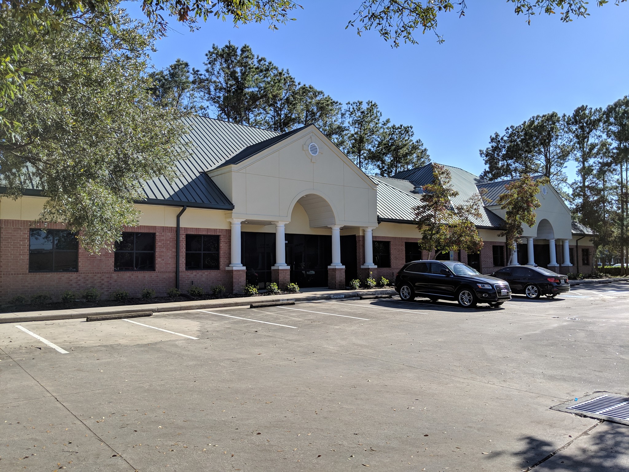 2815 W Lake Houston Pky, Kingwood, TX for lease Building Photo- Image 1 of 3