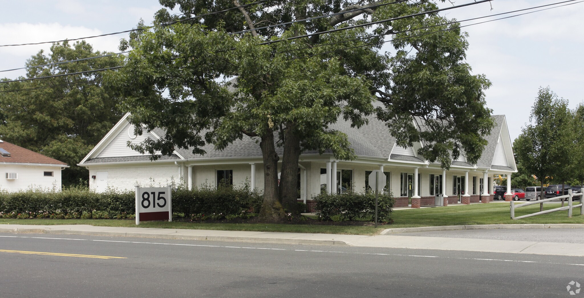 815 Hallock Ave, Port Jefferson Station, NY for sale Primary Photo- Image 1 of 1