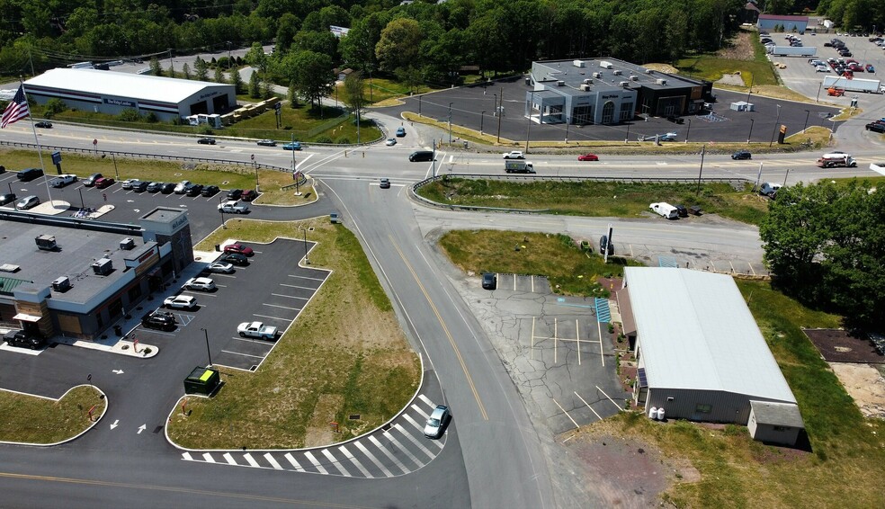 175 Harvest Ln, Pocono Summit, PA for lease - Building Photo - Image 3 of 3