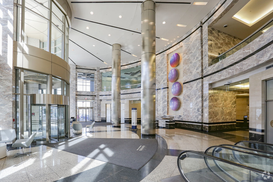 440 2nd Ave SW, Calgary, AB for lease - Lobby - Image 3 of 12