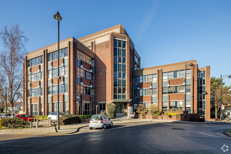 Railway Appr, Wallington for lease - Building Photo - Image 1 of 5
