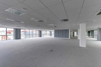 14-16 Rue Touzet-Gaillard, Saint-Ouen-sur-Seine for lease Building Photo- Image 1 of 3