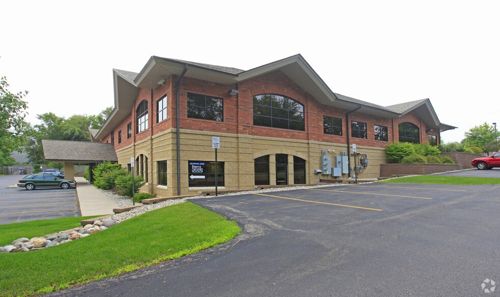 317 S Drake Rd, Kalamazoo, MI 49009