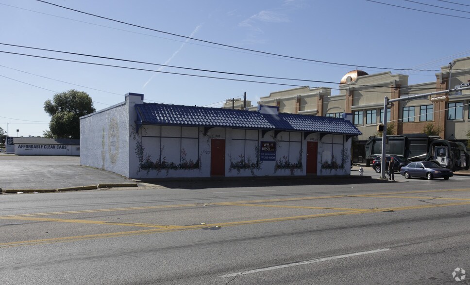 200 E Division St, Arlington, TX for sale - Primary Photo - Image 1 of 1