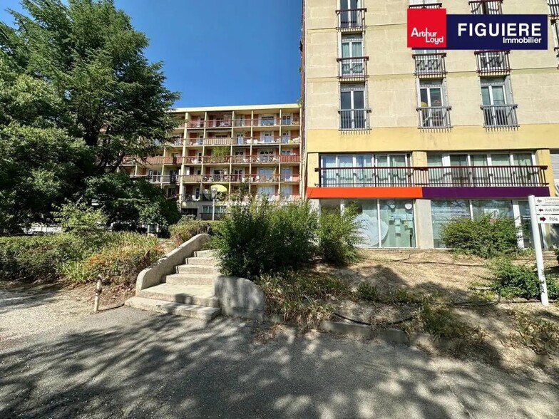 Office in Aix-en-Provence for lease - Building Photo - Image 2 of 8