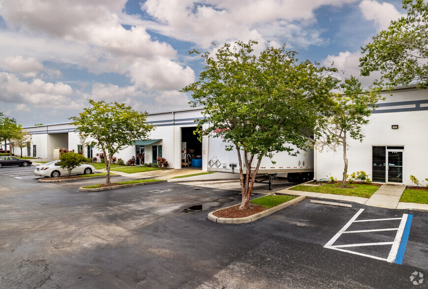 7100 123rd Cir N, Largo, FL for lease - Building Photo - Image 1 of 6