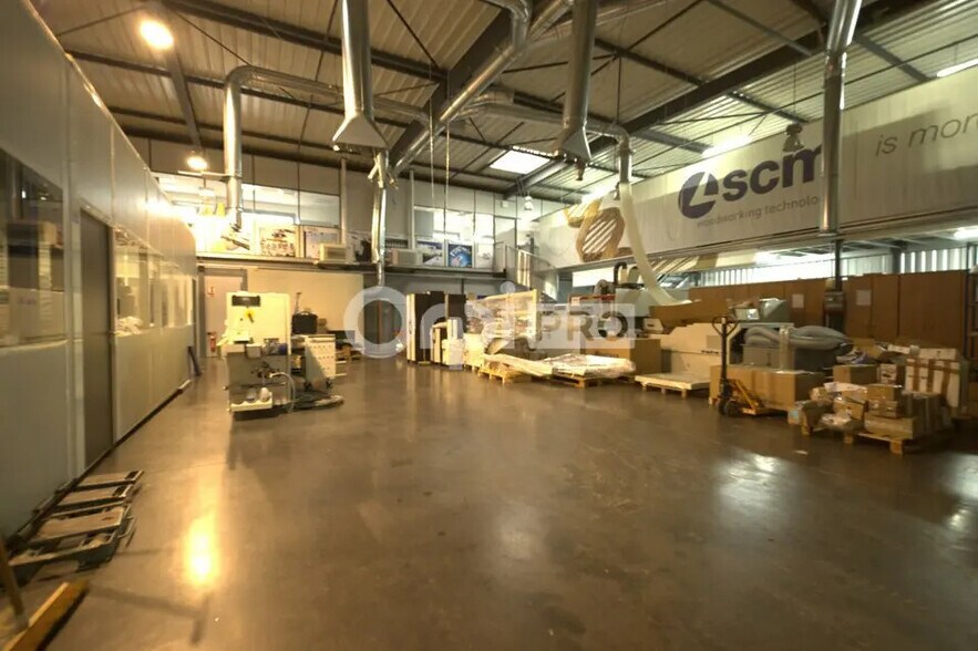 Office in Vourles for lease - Interior Photo - Image 1 of 104