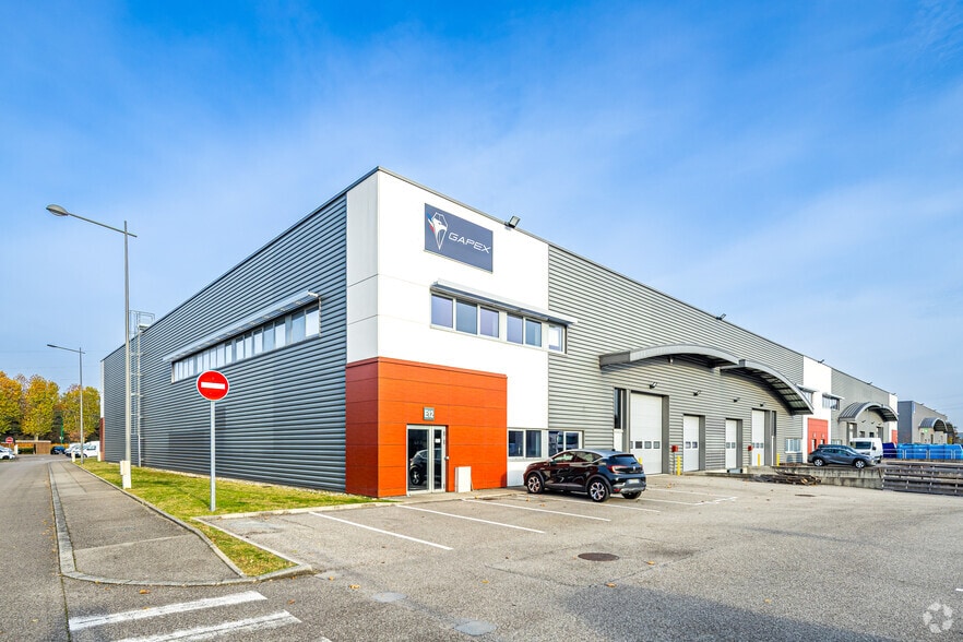 50 Rue Jean Zay, Saint-Priest for lease - Primary Photo - Image 1 of 2