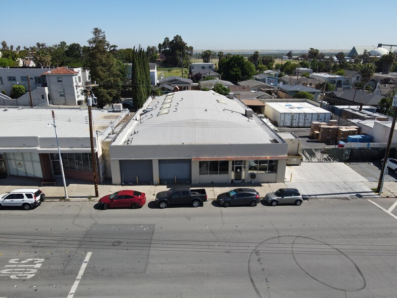 415 E 10th St, Pittsburg, CA for lease - Building Photo - Image 3 of 47