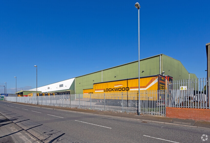 Onward Way, South Kirkby for sale - Primary Photo - Image 1 of 1