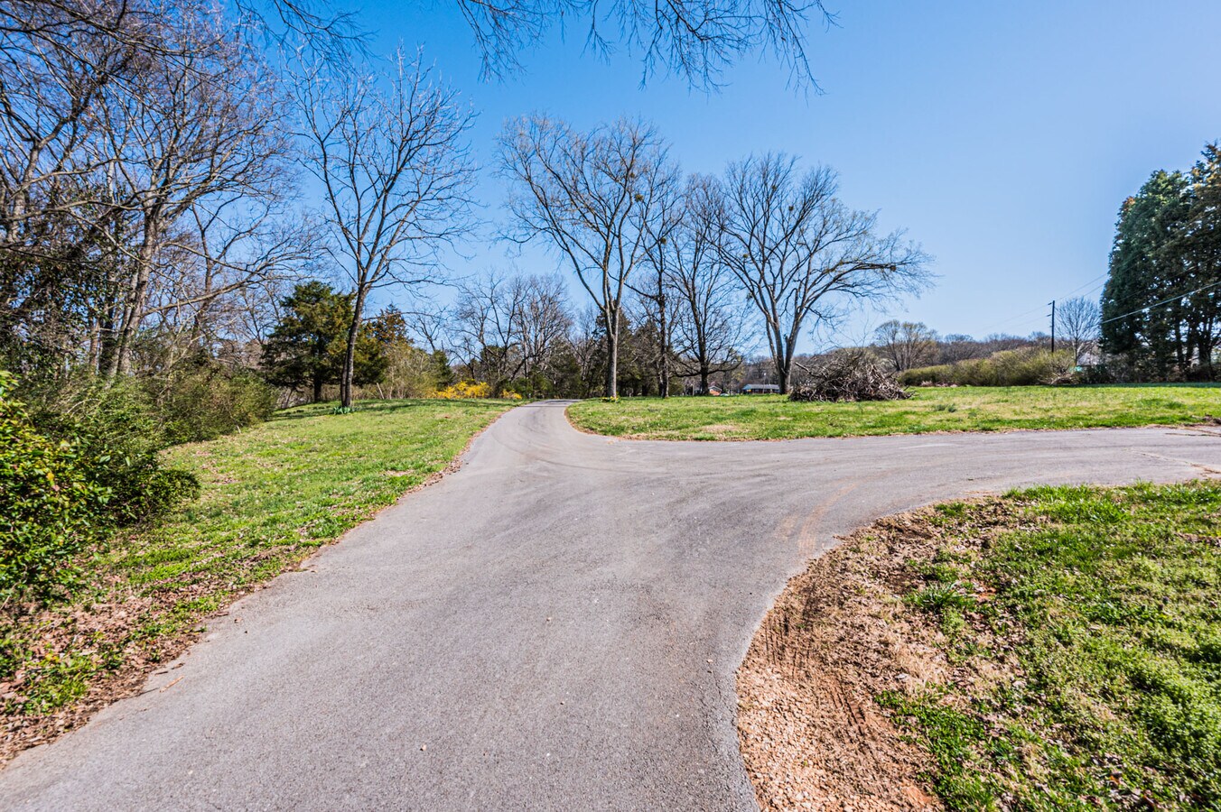 743 Plum Springs Rd, Bowling Green, KY 42101