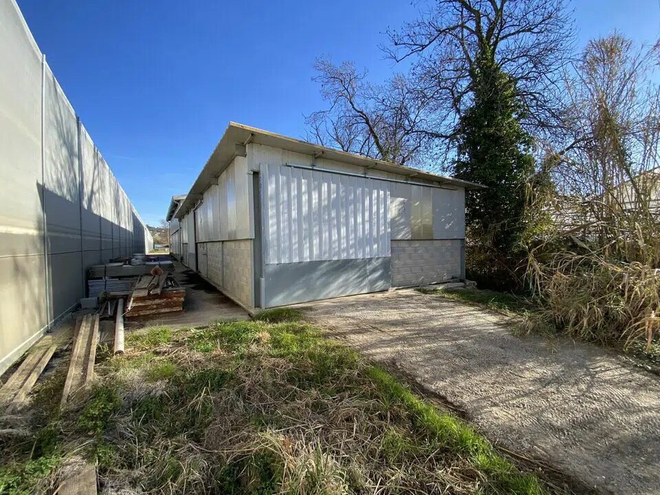 Industrial in La Roquette-sur-Siagne for lease Building Photo- Image 1 of 7