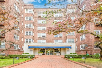 More details for 10615 Queens Blvd, Forest Hills, NY - Multifamily for Sale