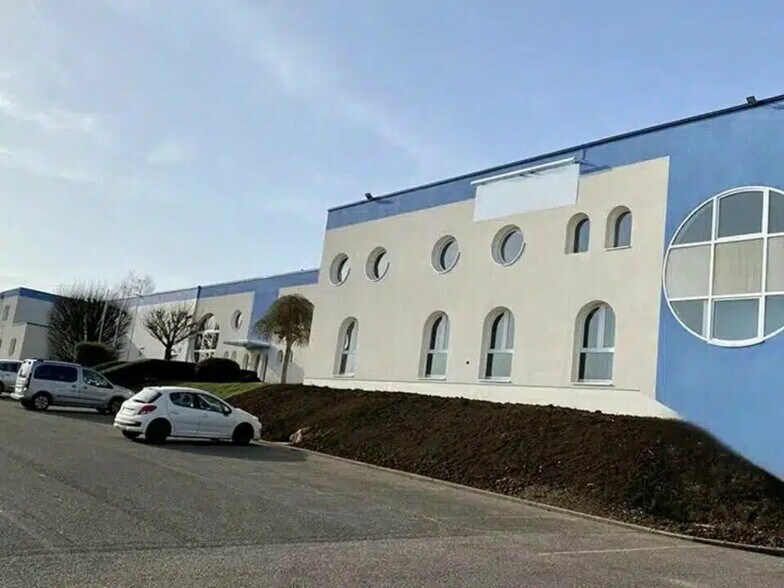 Industrial in Faulquemont for lease - Building Photo - Image 1 of 5