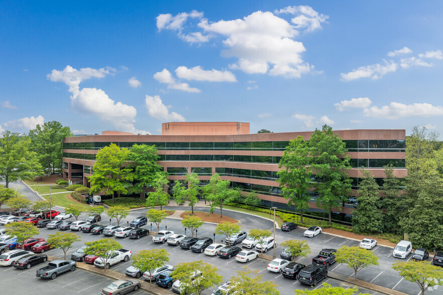 1-2 Chase Corporate Dr, Hoover, AL for lease - Building Photo - Image 1 of 20