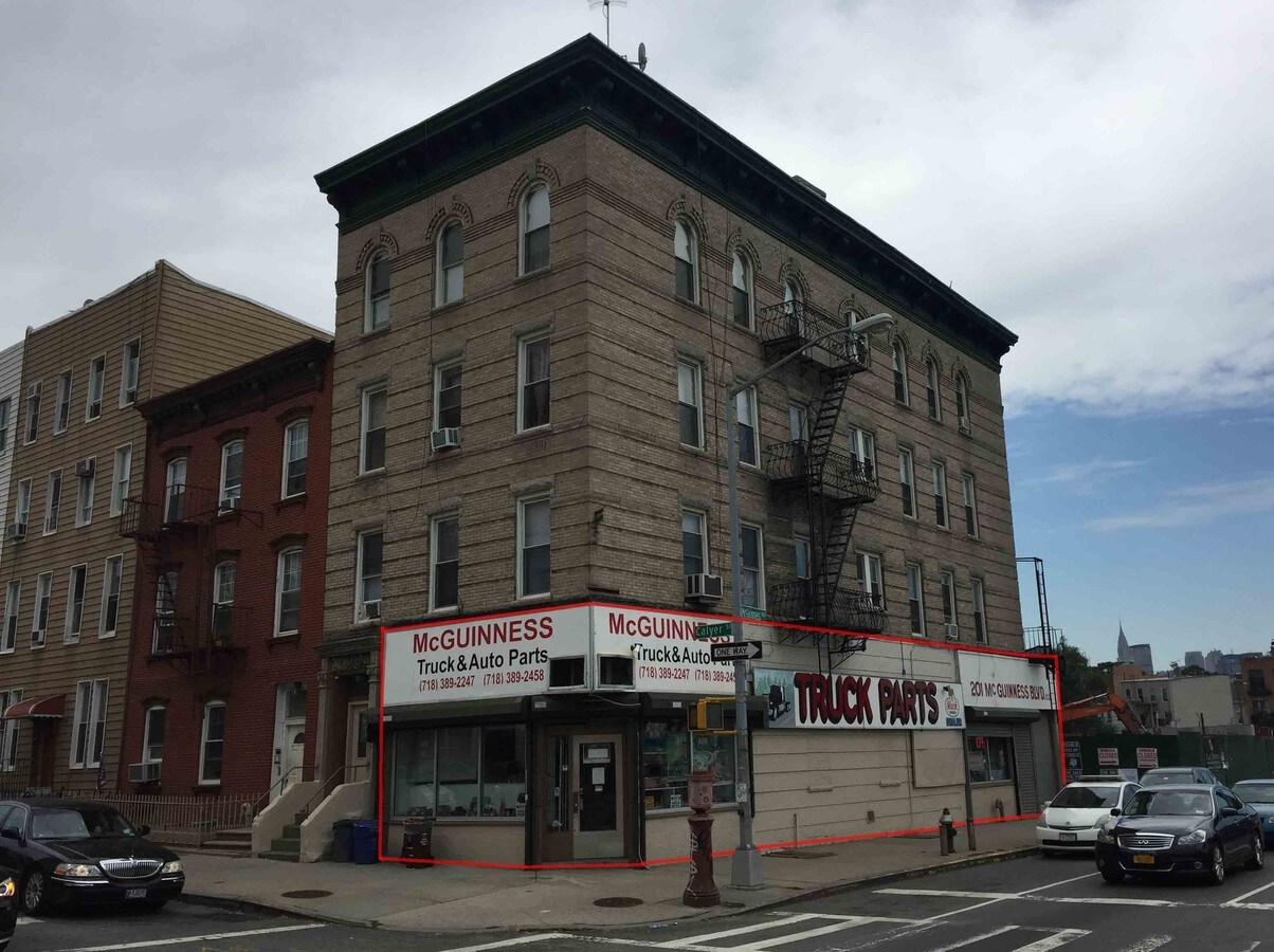 233 Calyer St, Brooklyn, NY 11222