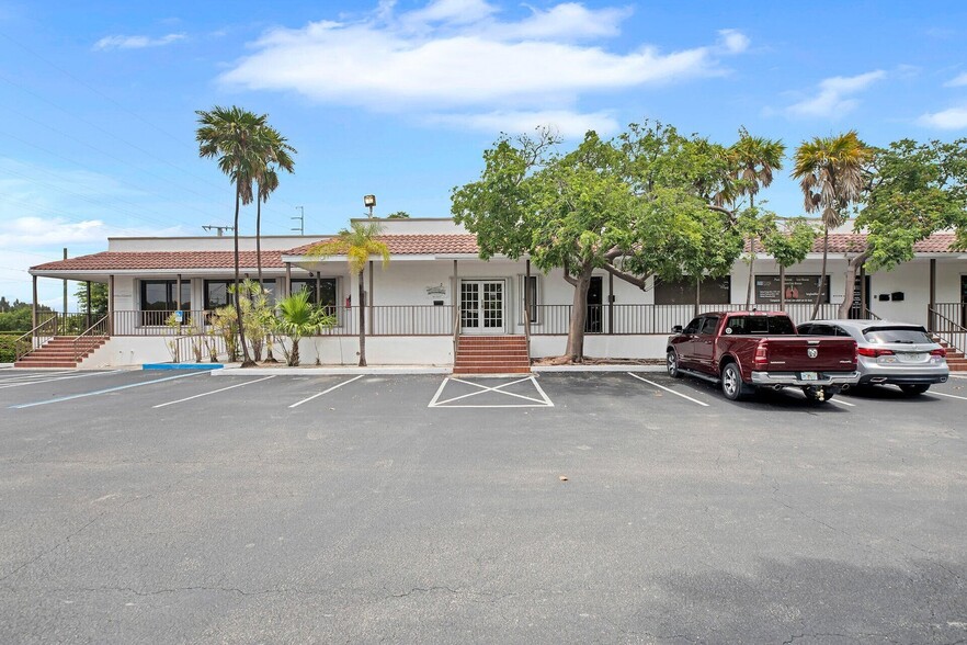 5701 Overseas Hwy, Marathon, FL for sale - Building Photo - Image 1 of 4