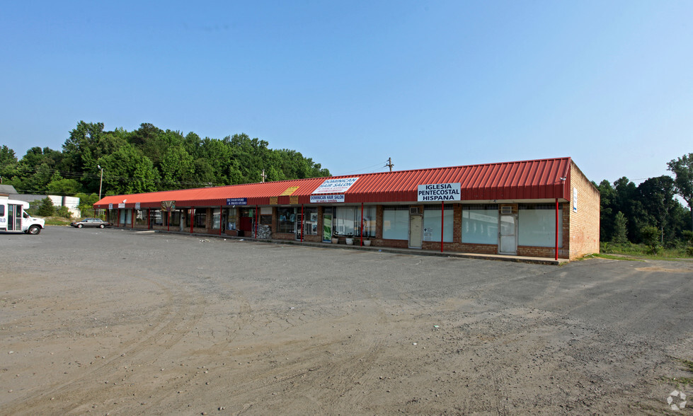 4409 N Tryon St, Charlotte, NC 28213