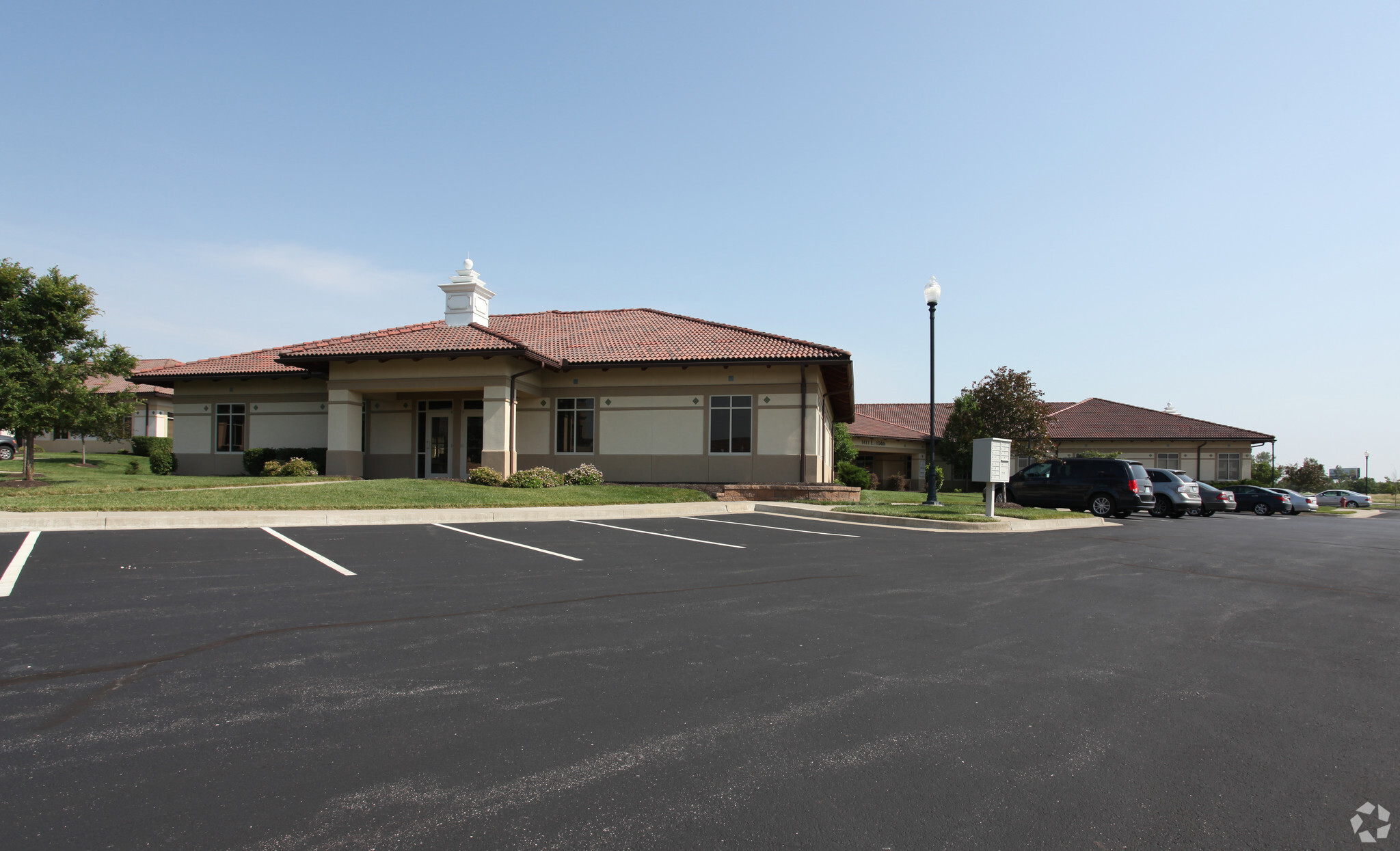 1411 E 104th St, Kansas City, MO for sale Primary Photo- Image 1 of 8