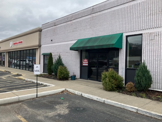 1-9 Fletcher Sq, Dunbar, WV for lease - Building Photo - Image 2 of 9