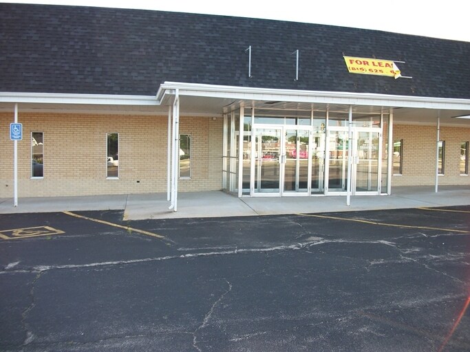 2317-2323 E Lincolnway, Sterling, IL for lease - Building Photo - Image 2 of 48