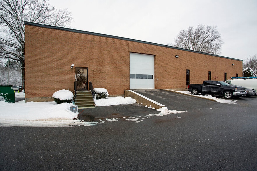 10-16 Craig Rd, Acton, MA for lease - Building Photo - Image 3 of 22