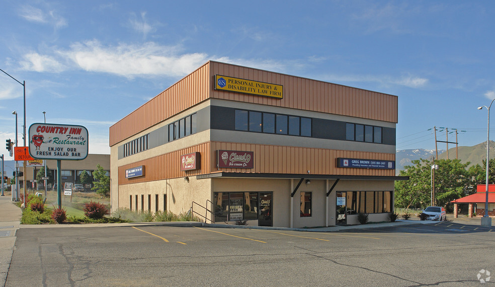 610-616 N Valley Mall Pky, East Wenatchee, WA for lease - Building Photo - Image 1 of 18