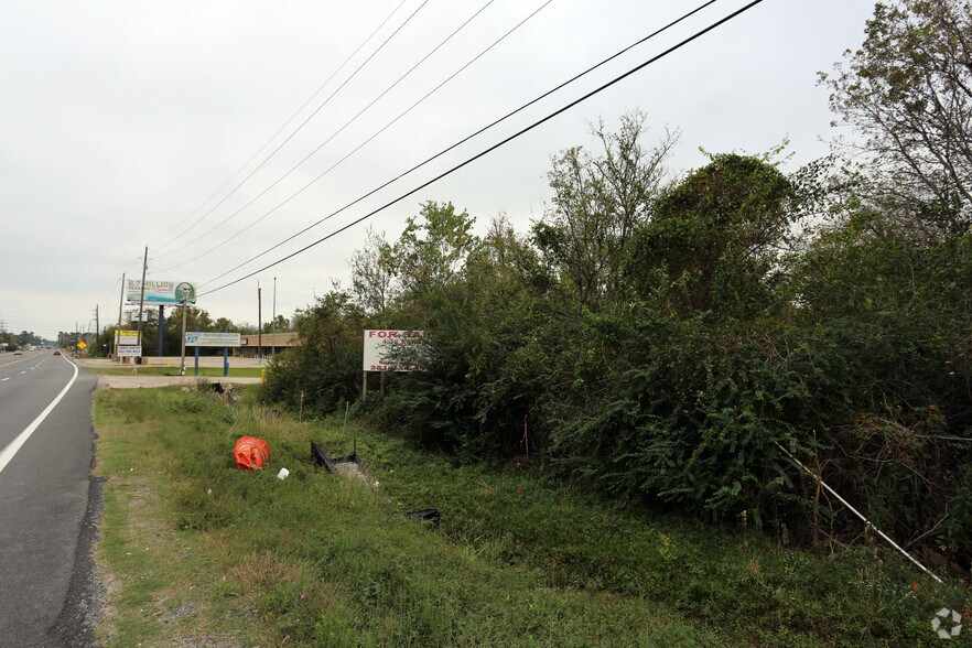 2122 Fm 1960 Rd E, Humble, TX for sale - Primary Photo - Image 1 of 1