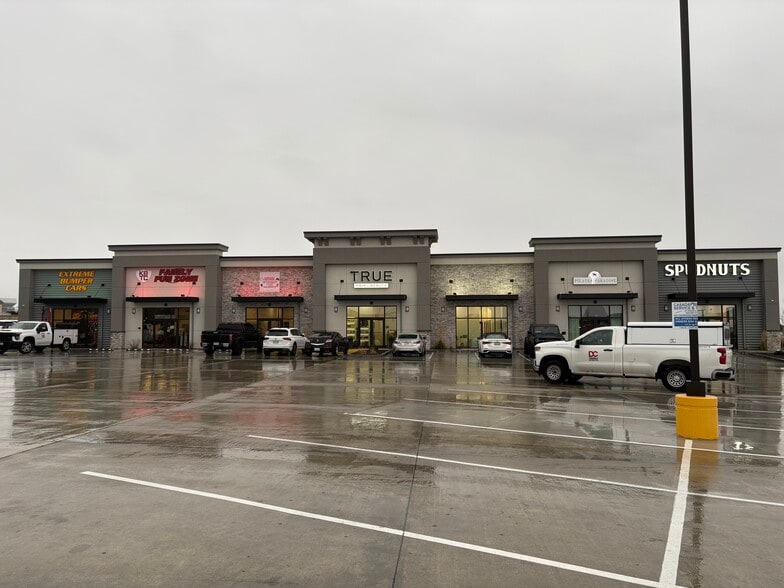 8425 D Chapel Hill Blvd, Pasco, WA for lease - Building Photo - Image 2 of 10