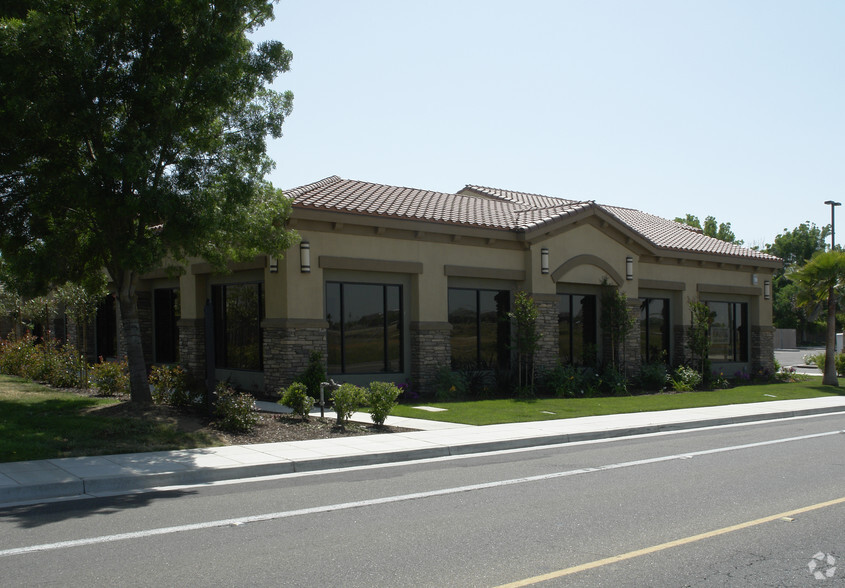 3275 E Robertson Blvd, Chowchilla, CA for lease - Building Photo - Image 2 of 9