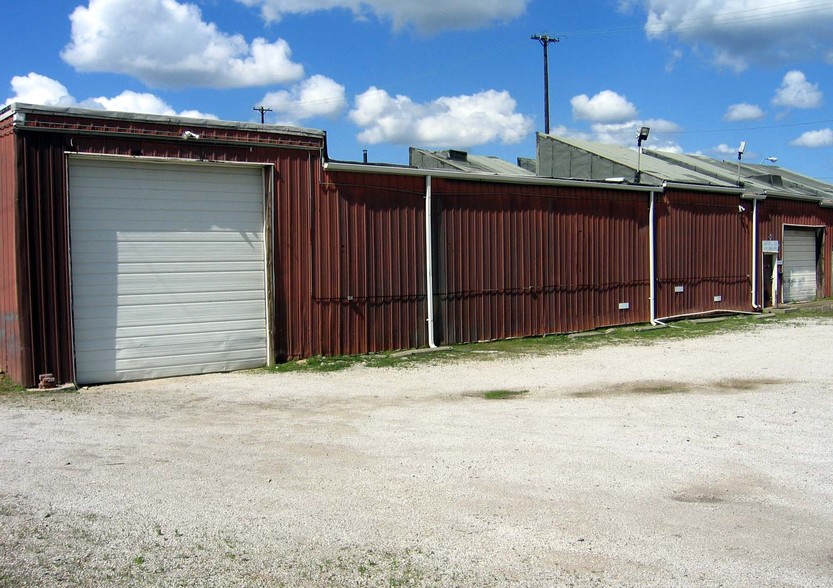 Good Cheap Warehouse Space portfolio of 2 properties for sale on LoopNet.com - Building Photo - Image 2 of 2