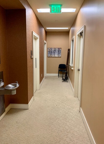 215 Sheraton Blvd, Macon-Bibb, GA for lease - Building Photo - Image 2 of 8