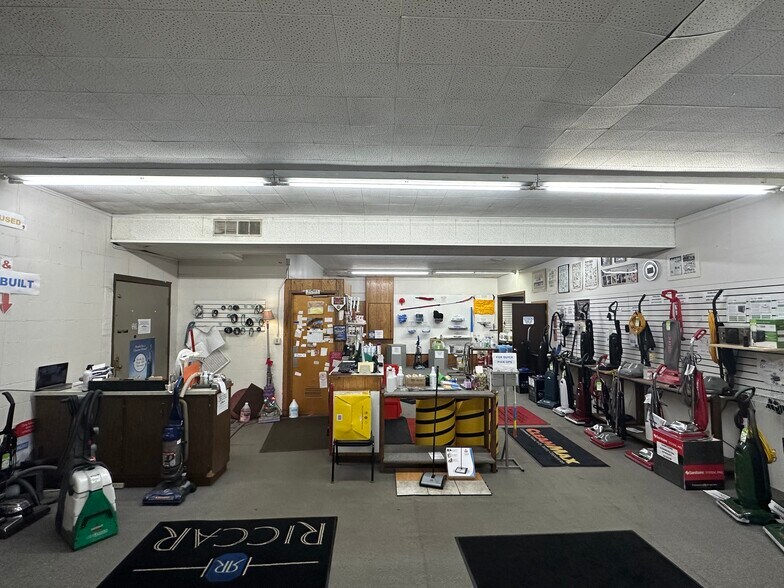 6547 Kennedy Ave, Hammond, IN for sale - Building Photo - Image 3 of 6