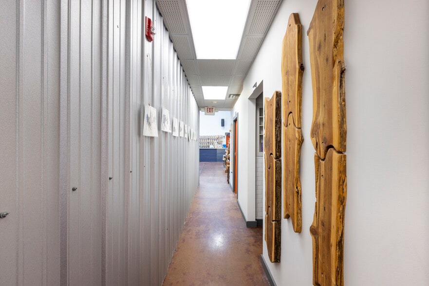 1776 Route 212 Saugerties NY - 1776 Route 212 Saugerties NY Building Photo 2 Large 