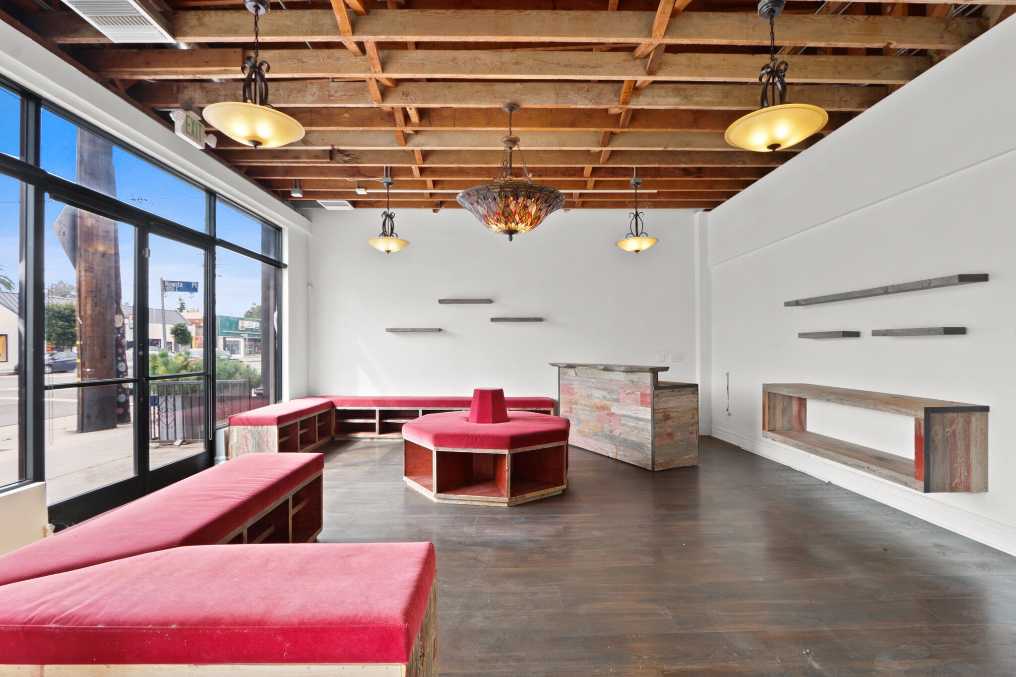 1700-1702 Lincoln Blvd, Venice, CA for sale Interior Photo- Image 1 of 4