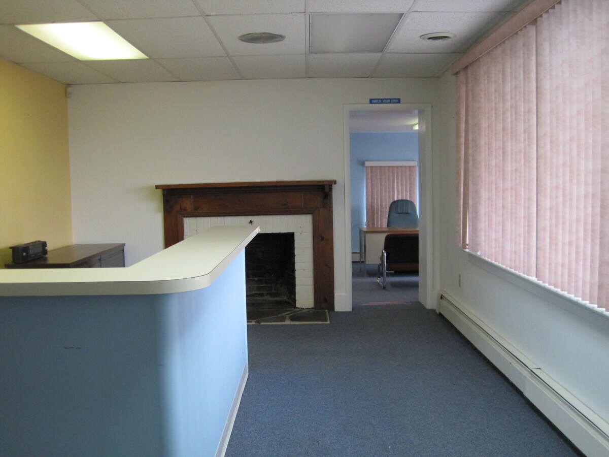 105 Fries Mill Rd, Turnersville, NJ 08012