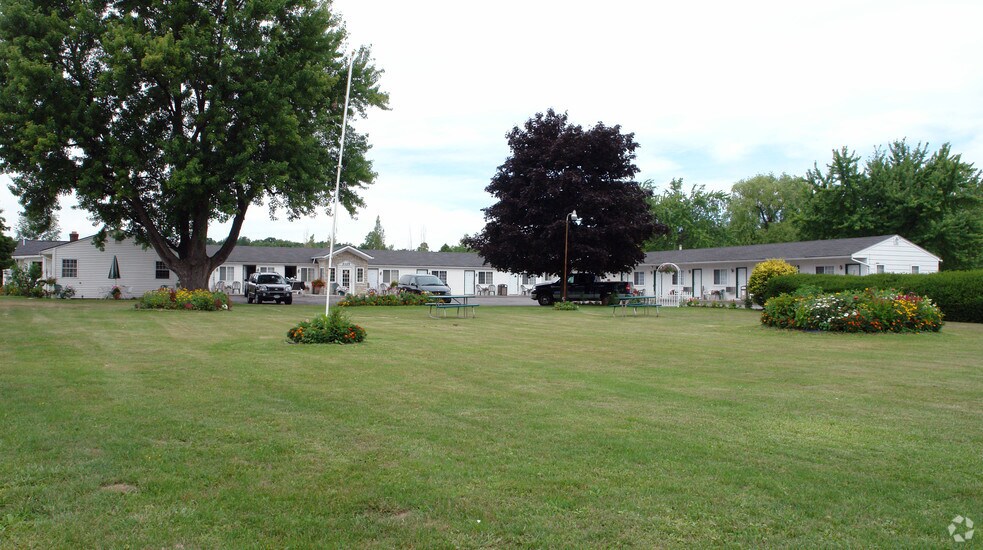 2125 Empire Blvd, Webster, NY for sale - Primary Photo - Image 1 of 1