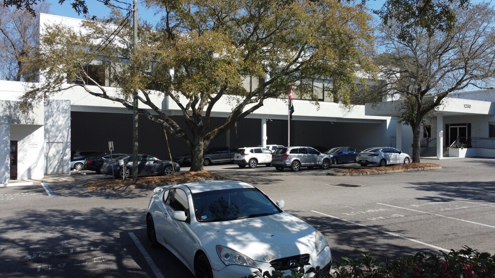 1180-1230 Apalachee Pky, Tallahassee, FL for lease - Building Photo - Image 1 of 5