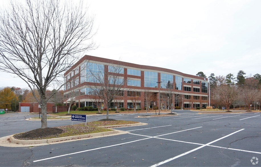 2800 Waterford Lake Dr, Midlothian, VA for sale - Primary Photo - Image 1 of 1