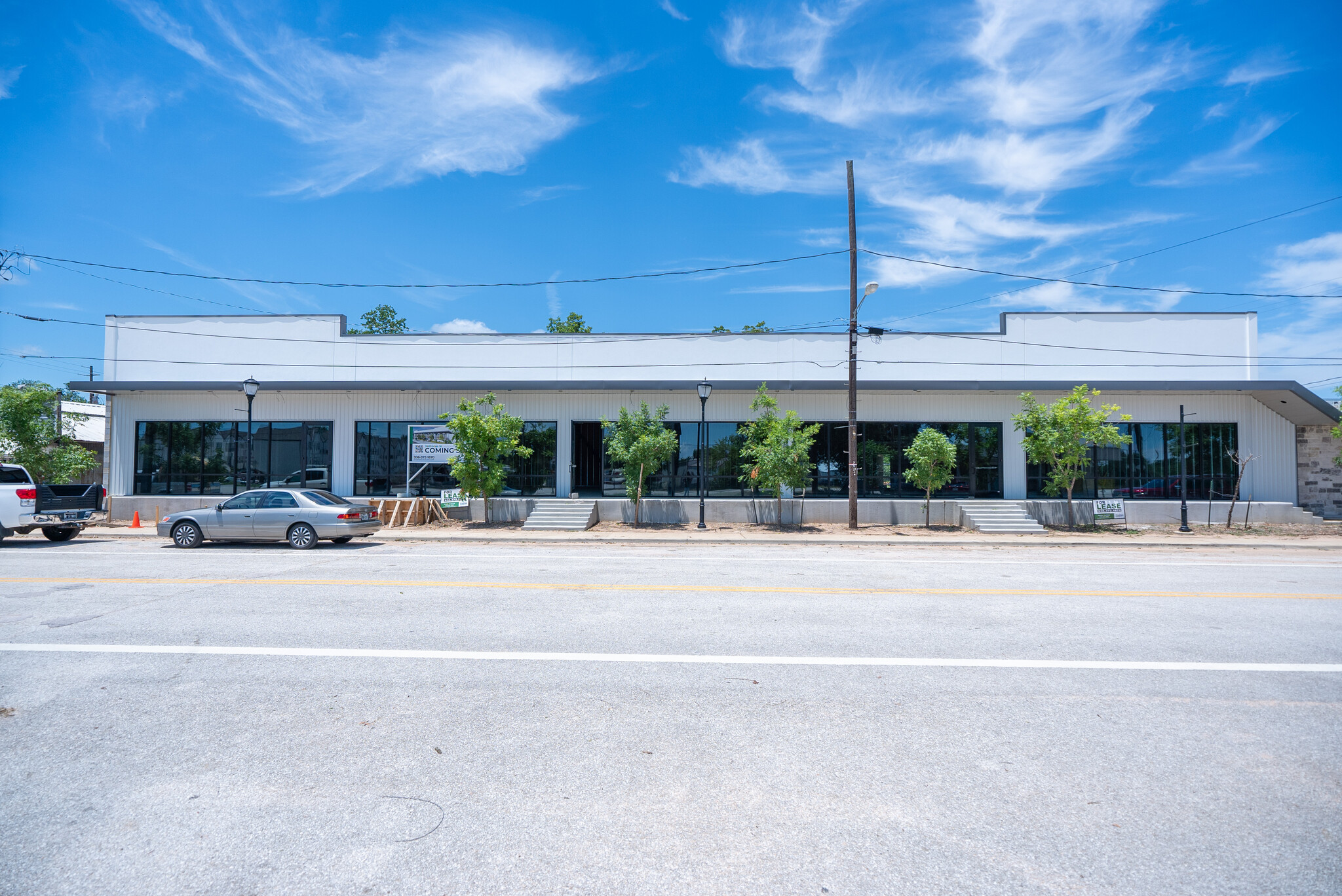 2402-2404 Main St, Waller, TX for lease Building Photo- Image 1 of 16