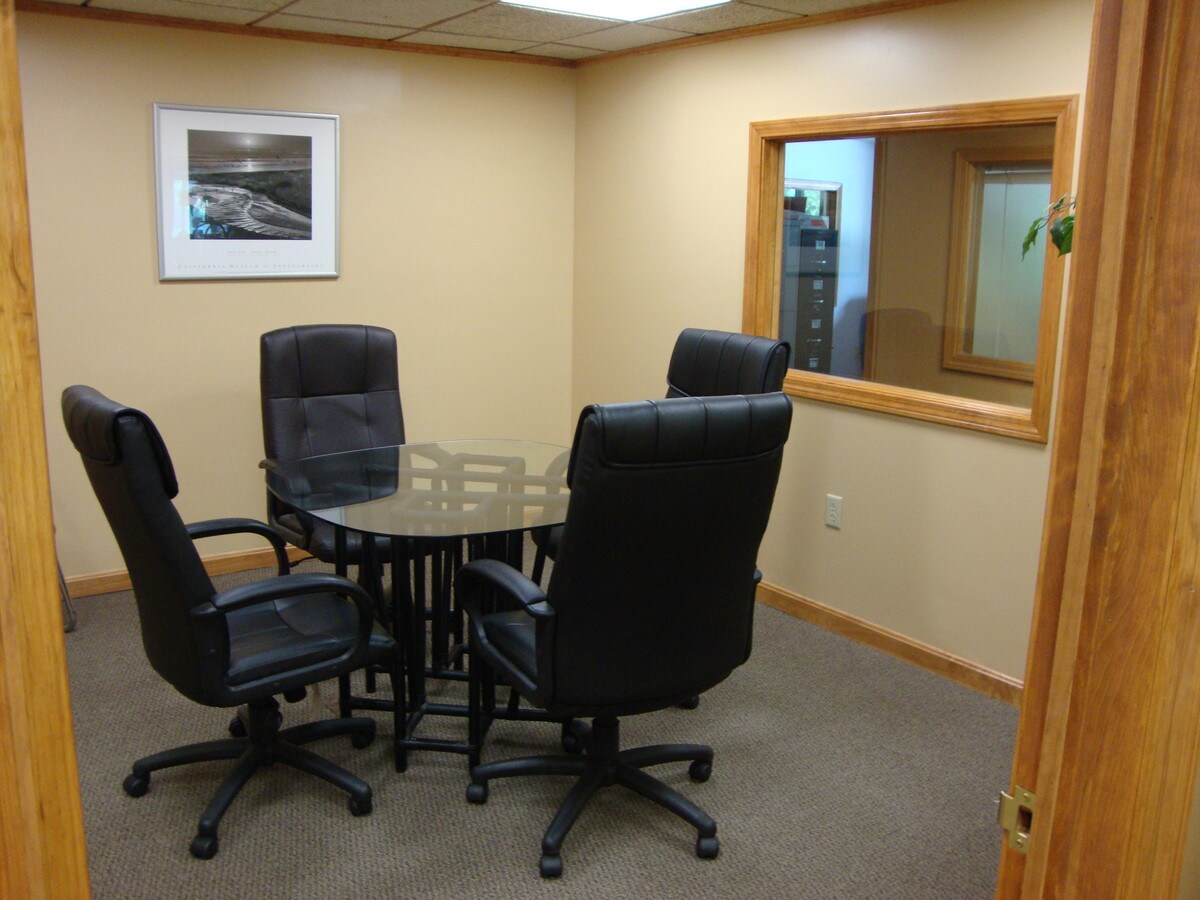 4 Raymond Ave, Salem, NH 03079