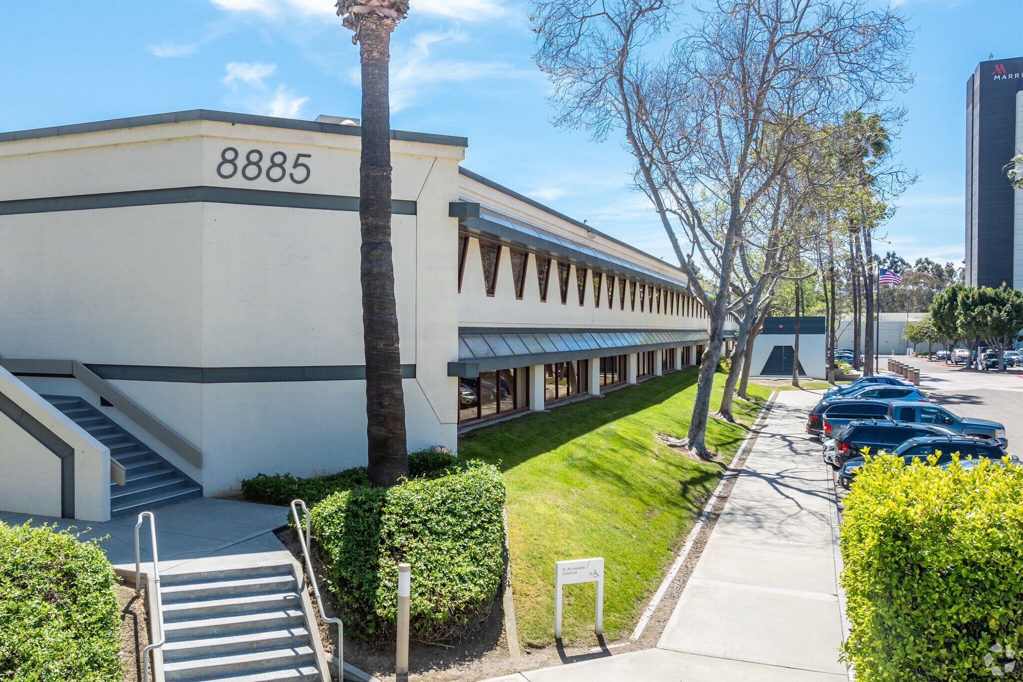 8885 Rio San Diego Dr, San Diego, CA for lease Primary Photo- Image 1 of 6