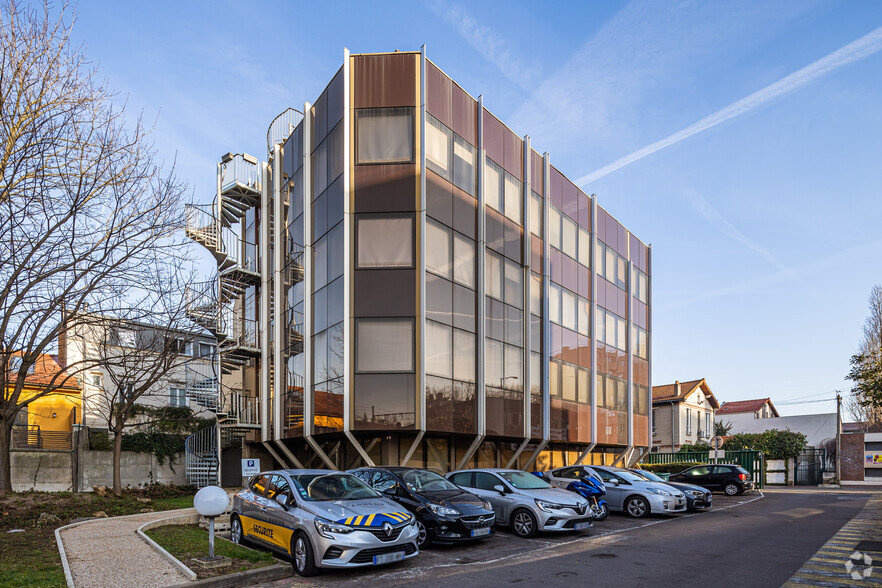 60 Rue Etienne Dolet, Malakoff for sale - Building Photo - Image 3 of 3