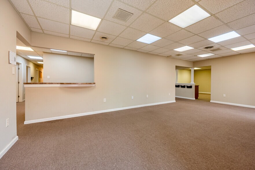 65 E Main St, Pulaski, VA for sale - Building Photo - Image 2 of 16