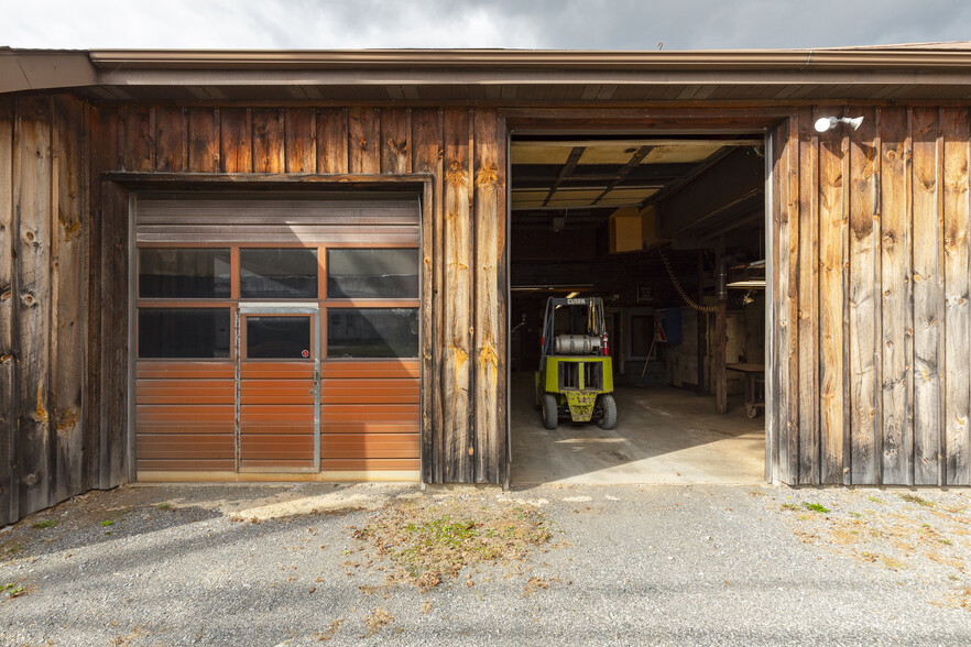 6099 NY-82, Stanfordville, NY for sale - Primary Photo - Image 1 of 19